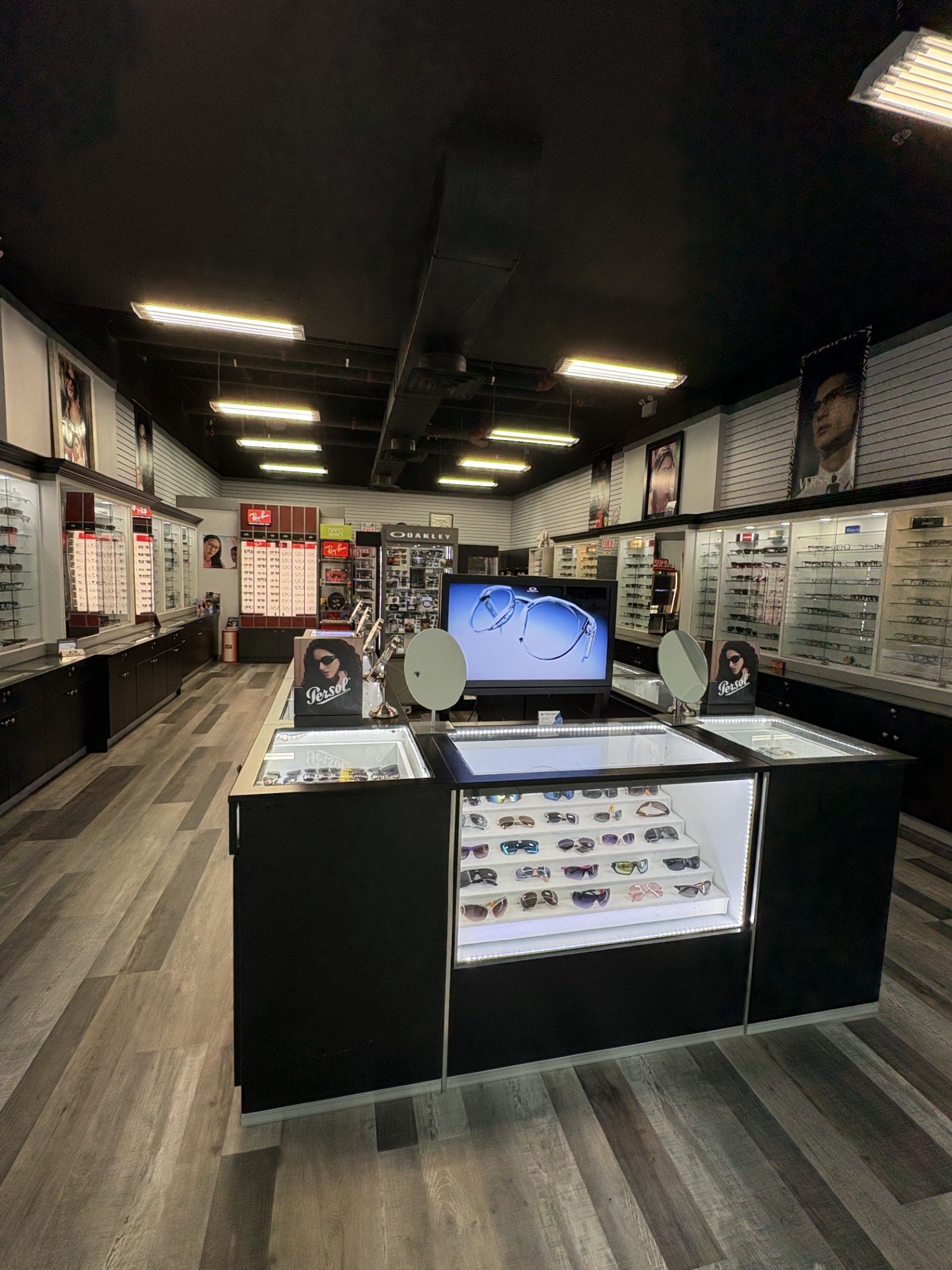 Parkway Optical store environment