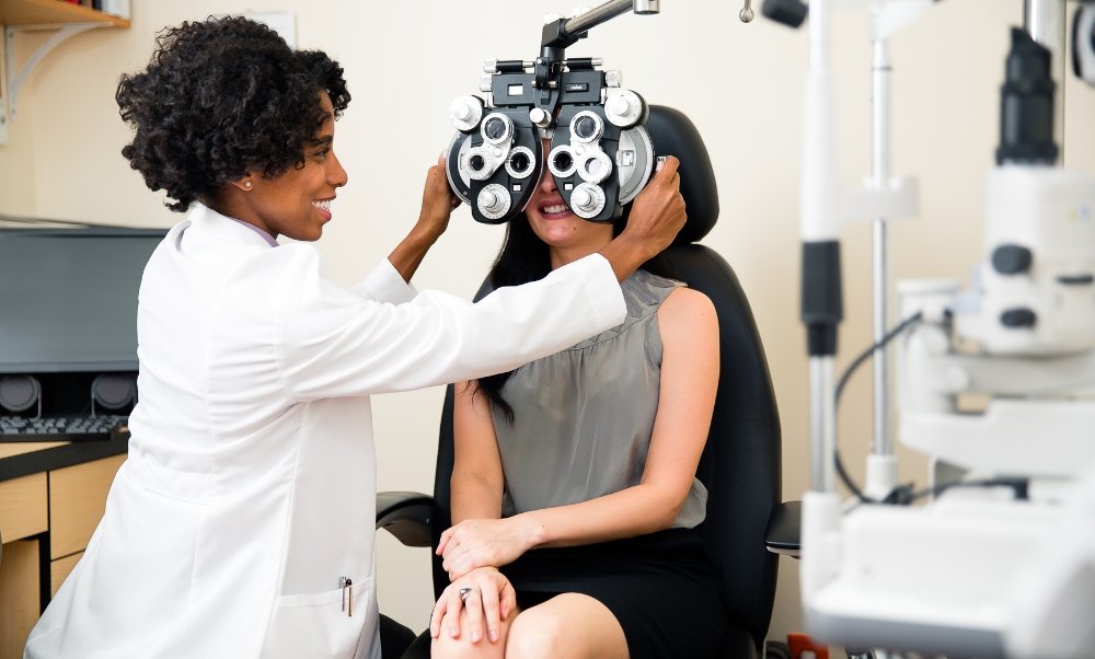 Eye exam services at Parkway Optical Scarborough